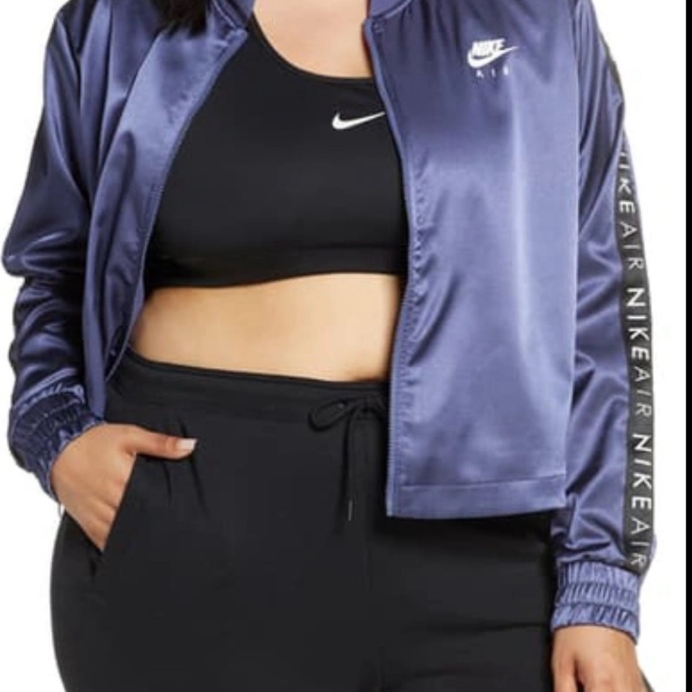 Nike Size Medium - image 2
